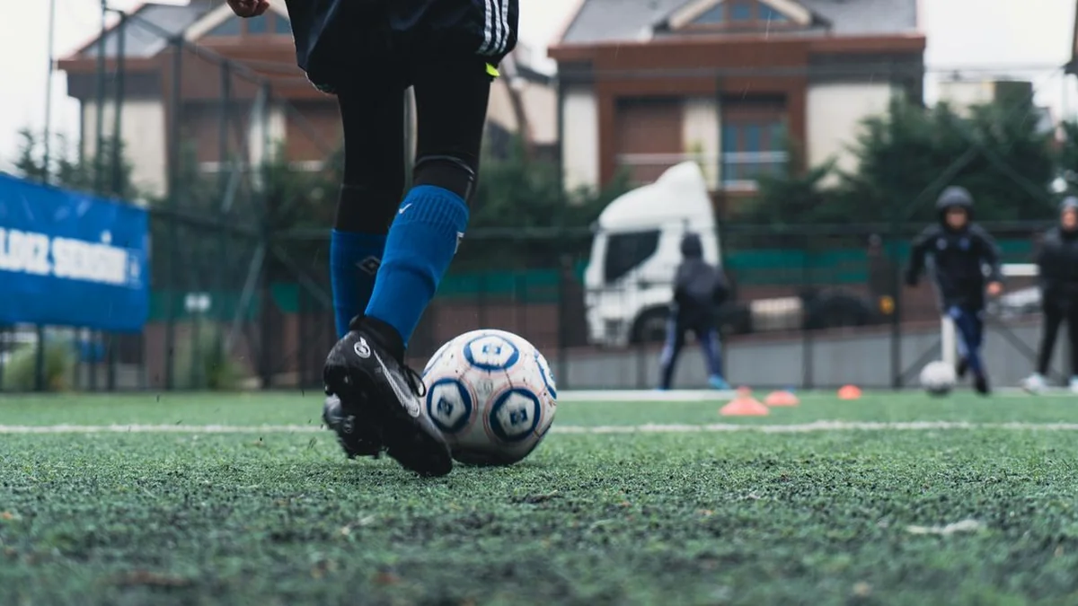 Aluguel de Futebol de Sabão: Dicas de Instalação no Gramado, Shampoo Neutro e Monitoria para a Garotada